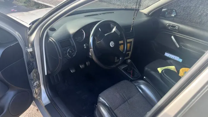 Volkswagen Golf Sportline 1.6 MI Total Flex 8V 4P 2011