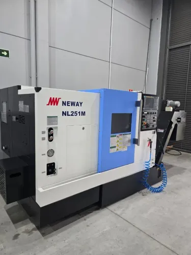 Torno CNC Neway