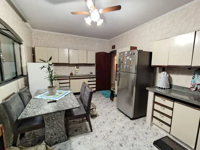 Casa à venda em Piracicaba, Vila Fátima, com 3 quartos, com 164 m²