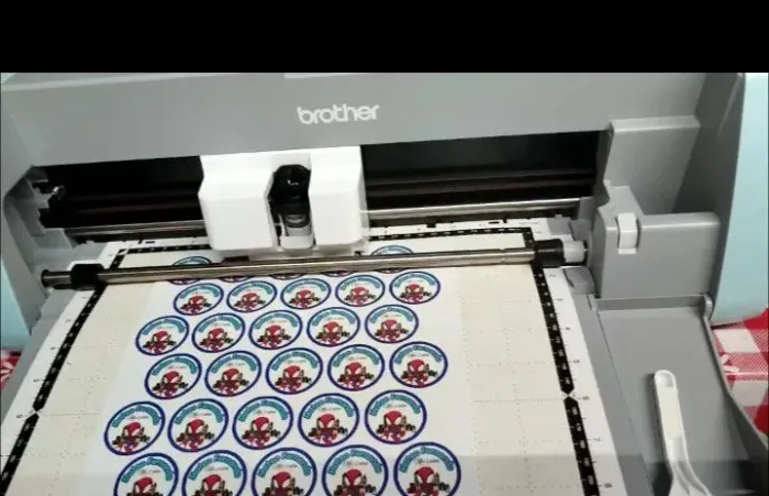 Vendo máquina de corte Brother SDX 125 escancunx