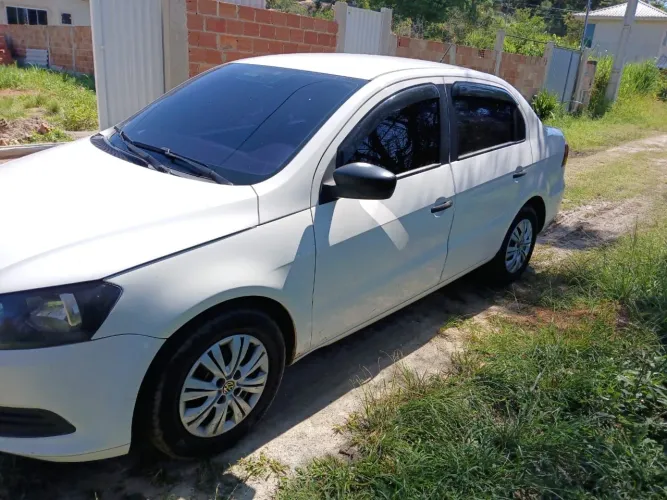 Alugo carro