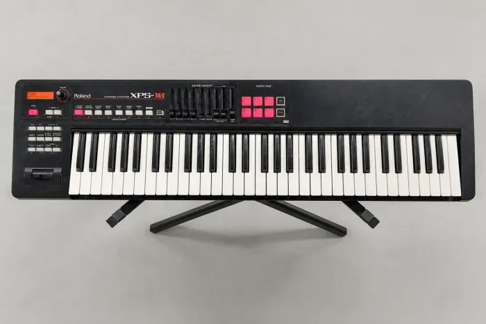 Roland XPS -10 