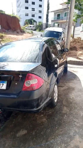 Ford Fiesta Sed. 1.6 8V Flex 4P 2005