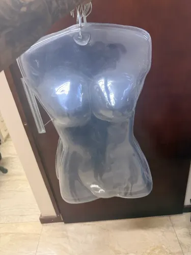Cabide corpo plástico