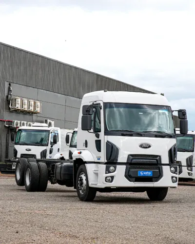 Ford cargo 2429 Leito 6x2 2014