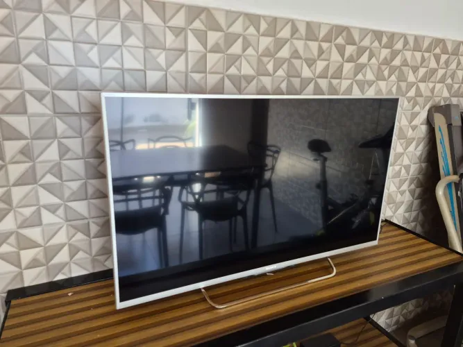 TV Sony 3D 42 KDL-42W805B (Tela quebrada)