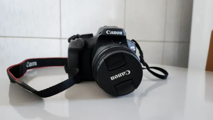 CÂMERA CANON REBEL T100