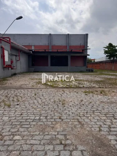 Galpão/Depósito/Armazém a venda em DUQUE DE CAXIAS