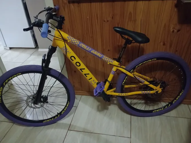 Vende-se bicicleta