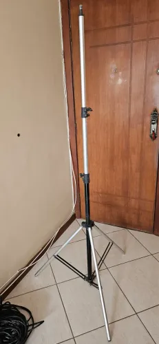 Conjunto de tripés para luminária de studio fotográfico PREÇO PARA OS TRÊS. OPORTUNIDADE !