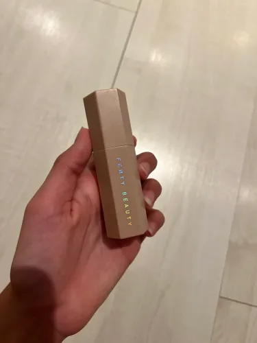 Iluminador Fenty Beauty-confetti