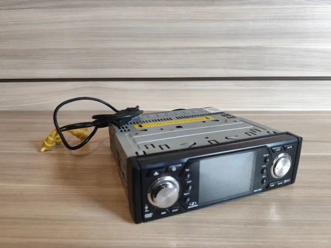 Radio automotivo Buster