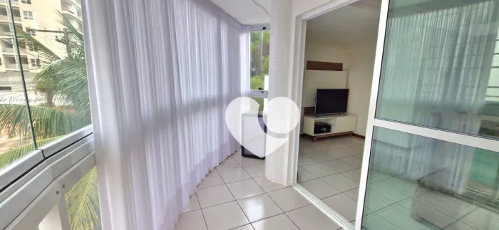 Apartamento com 2 quartos e área externa à venda na Praia da Bacutia, Enseada Azul - Guara