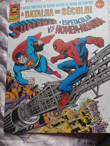 A Batalha do Século Superman vs O Espetacular Homem Aranha