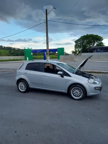Fiat Punto Essence 1.6 Flex 16V 5P 2013