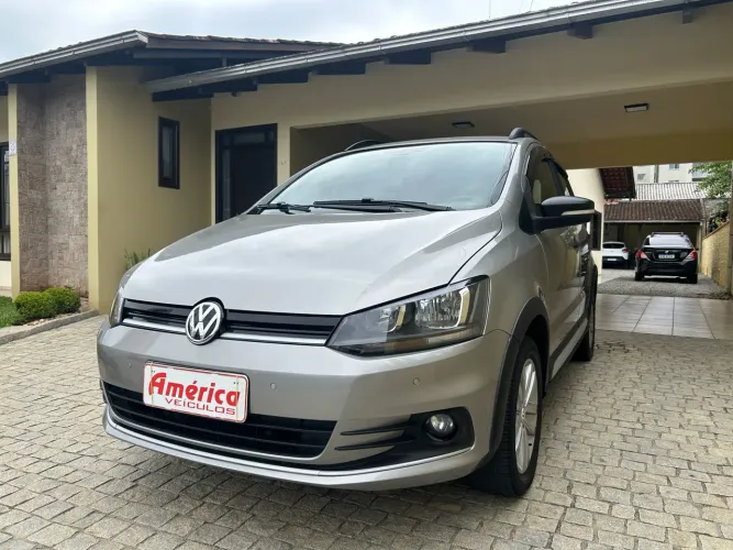 Volkswagen Fox Track 1.0 Flex 12V 5P 2017