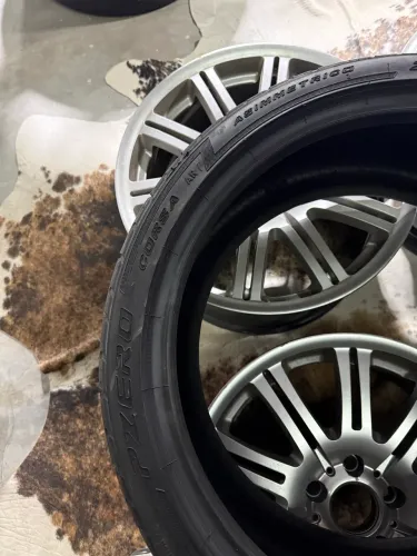 Par de Pneus Pirelli P-Zero Corsa Asimmetrico 245/35R19