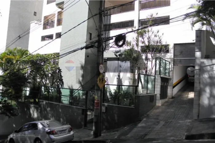 "Charmoso Apartamento com 2 quartos, suíte e 2 vagas, Mobiliado no Gutierrez, Vista Incrív