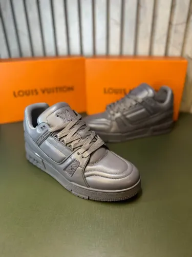 Tênis Louis vuitton