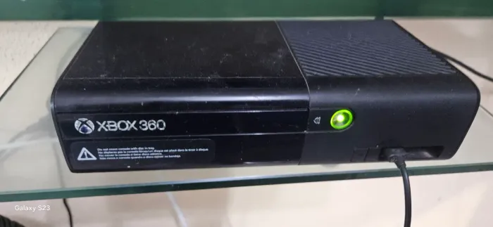 Xbox 360 + knecit + 78 jogos+ 512 gigas interno, desbloqueado+ 03 controles