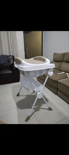 Banheira de bebê Galzerano com suporte e trocador seminova