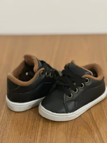 Sapatos de bebê menino número 19