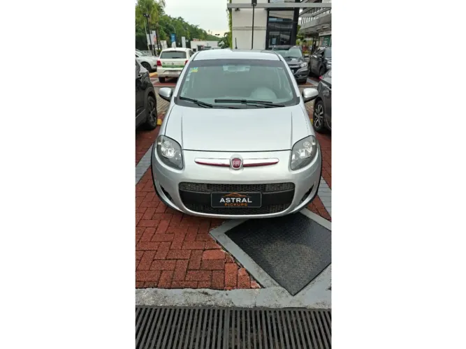 Fiat Palio Sporting 1.6 Flex 16V 5P 2015