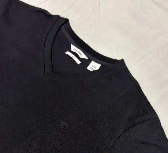 Camisa Calvin Klein Gola V Tam M (70x58) Importada Original Usada em Perfeito Estado