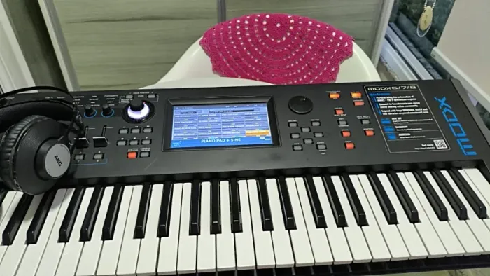 Teclado Yamaha MODX 6 Super Conservado 