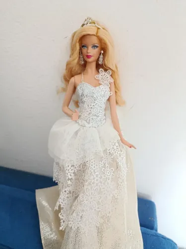 Barbie Holidays com caixa