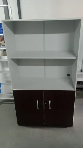 Armário/Estante de escritório com 2 portas e chave