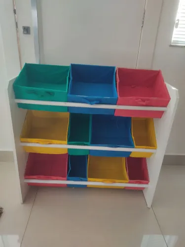 Organizador de brinquedos montessori