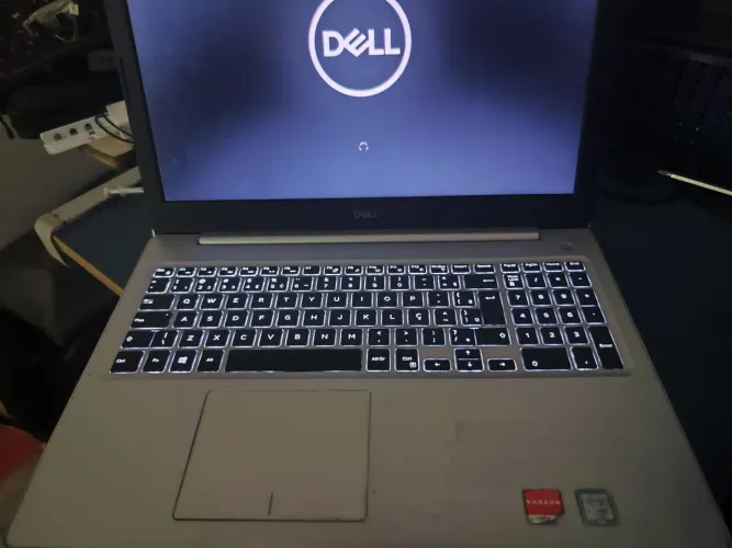 Notebook gamer i7 de 8 geração+ placa de vídeo.