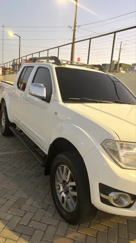 Nissan Frontier SL CD 4X4 2.5tb Diesel AUT 2014