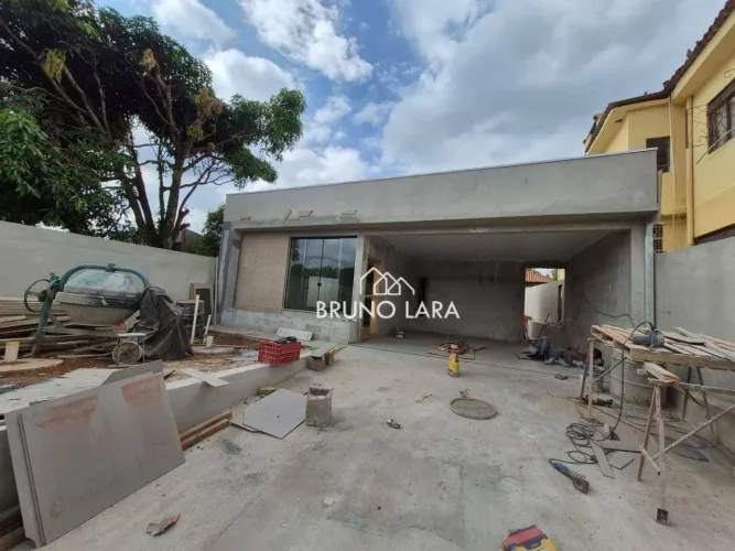 Casa à venda no bairro Fernão Dias - Igarapé/MG