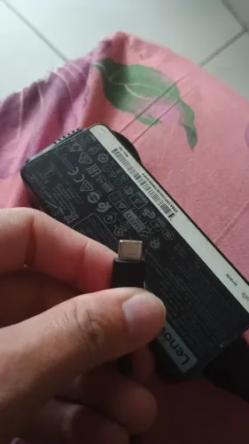 Carregador notebook Lenovo/Dell funcionando perfeitamente 