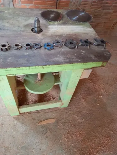 Material/maquina de marcenaria