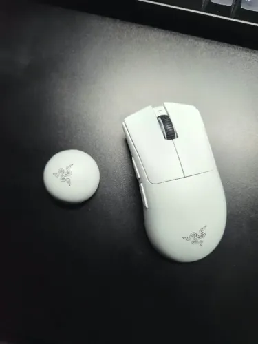 Razer deathadder v4 pro (2 meses de uso) perfeito estado