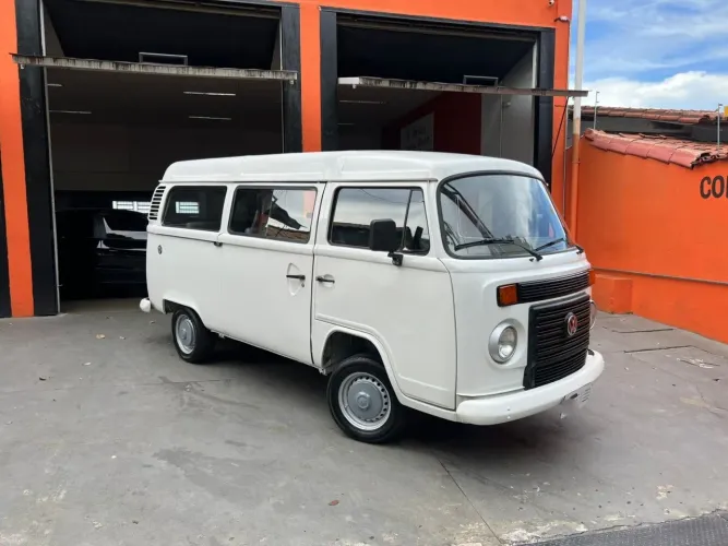 Volkswagen Kombi Standard 1.4 MI Total Flex 8V 2012