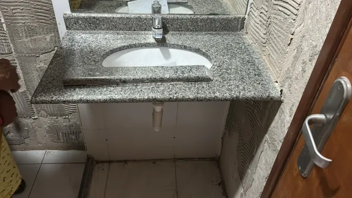 SALDÃO TOTAL! Pia de granito banheiro + cuba + torneira - COJUNTO COMPLETO