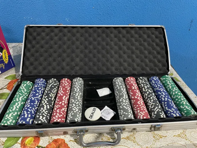 Kit Poker maleta e baralho embaralhador automático 