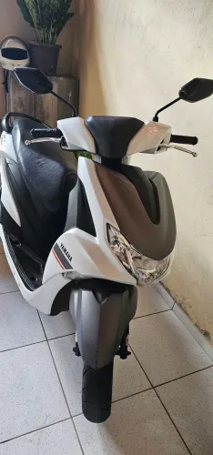 Yamaha fluo