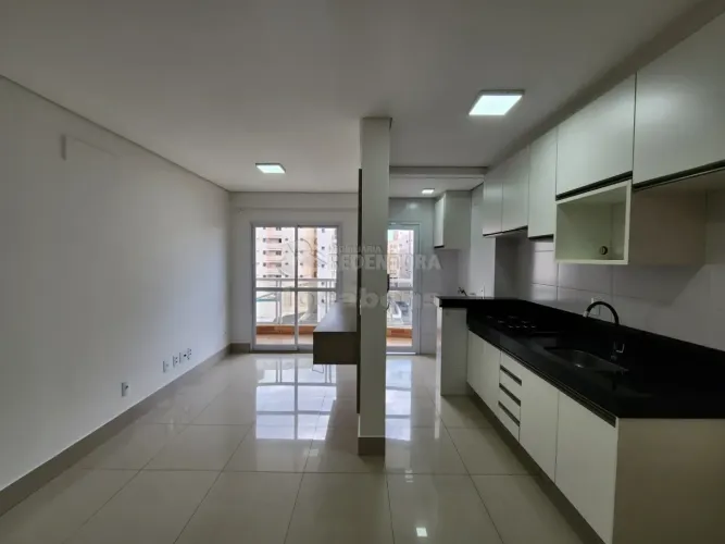 Locação de Apartamento no Bairro Vila Imperial 1 dormitórios com elevador e sacada