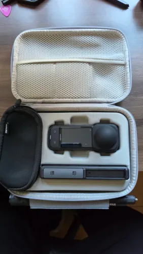 Insta360 X5 Essential Bundle + acessórios