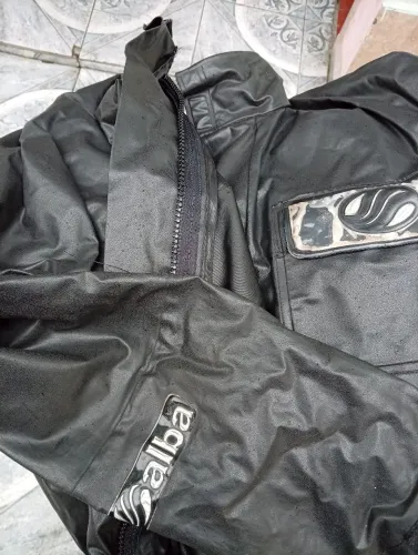 Capa de chuva alba GG