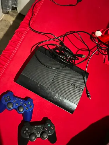 Vende-se um PS3 Super Slim