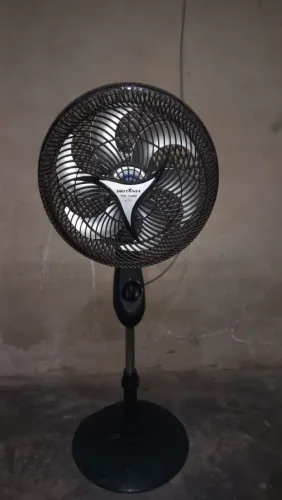 Ventilador de pé