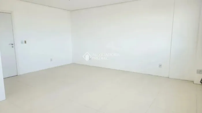 sala comercial nova no Unique com vaga de garagem localizada junto ao shopping