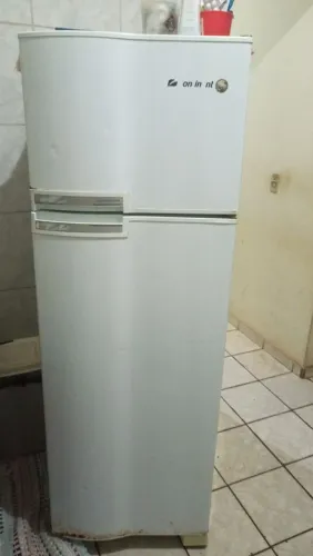 Vendo geladeira motor queimado