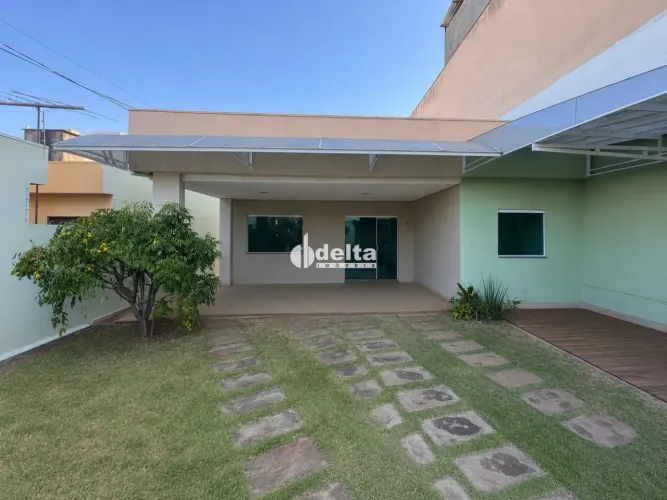 Casa residencial com 3 suítes disponível para locação no bairro Nossa Senhora Aparecida em